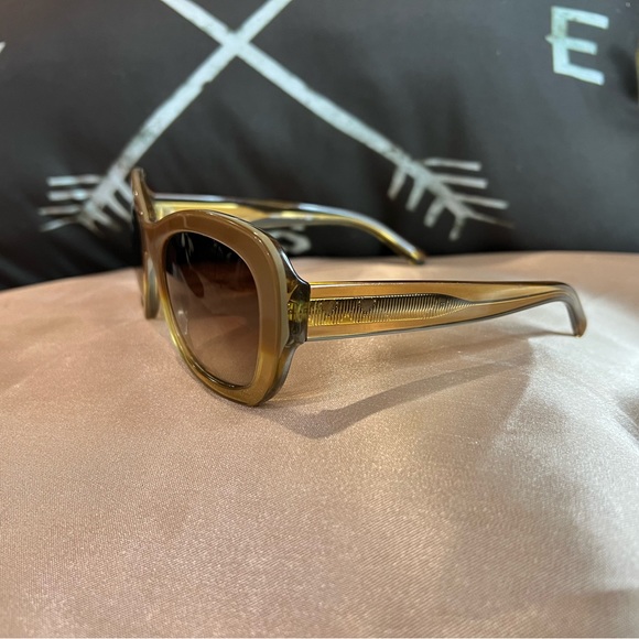 Authentic Burberry Sunglasses - Picture 13 of 14